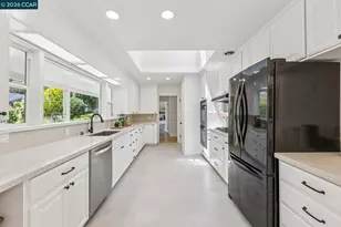 4 Crest Rd, Lafayette, CA 94549 - Photo 14