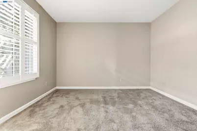 165 Fairoaks Dr, Vacaville, CA 95688 - Photo 20