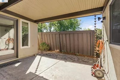 165 Fairoaks Dr, Vacaville, CA 95688 - Photo 18