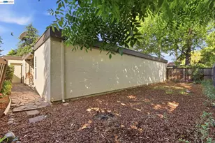 165 Fairoaks Dr, Vacaville, CA 95688 - Photo 16