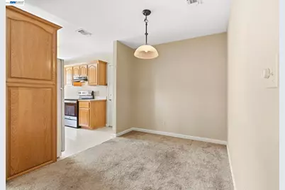 165 Fairoaks Dr, Vacaville, CA 95688 - Photo 12