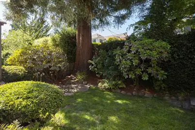 2909 Forest Ave, Berkeley, CA 94705 - Photo 32