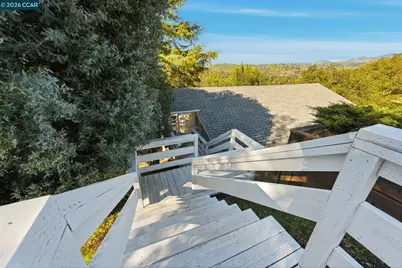 300 Oak View Ter, Danville, CA 94526 - Photo 52
