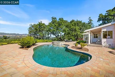 300 Oak View Ter, Danville, CA 94526 - Photo 44