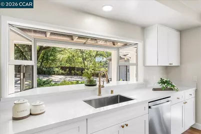 300 Oak View Ter, Danville, CA 94526 - Photo 24