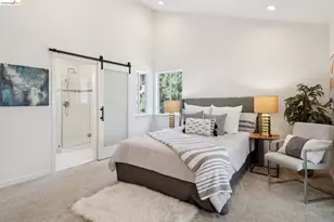 2170 Arrowhead Dr, Oakland, CA 94611 - Photo 20