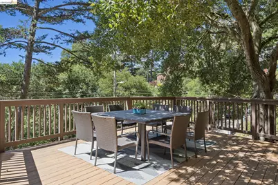 2170 Arrowhead Dr, Oakland, CA 94611 - Photo 4