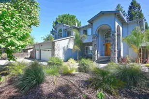 35 Harmony Ln, Walnut Creek, CA 94597 - Photo 2