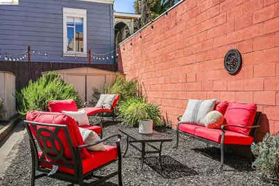 1137 Peralta St, Oakland, CA 94607 - Photo 36