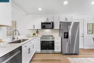 2407 Bay Meadows Cir, Pleasanton, CA 94566 - Photo 8