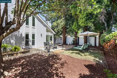2407 Bay Meadows Cir, Pleasanton, CA 94566 - Photo 36