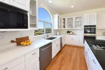 2546 Alva Ave, El Cerrito, CA 94530 - Photo 16