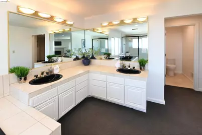 2546 Alva Ave, El Cerrito, CA 94530 - Photo 26