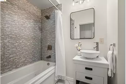 3306 West St, Oakland, CA 94608 - Photo 32
