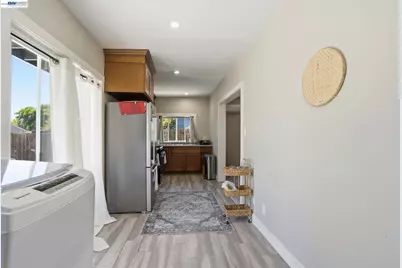2102 Overhill Rd, Concord, CA 94520 - Photo 24