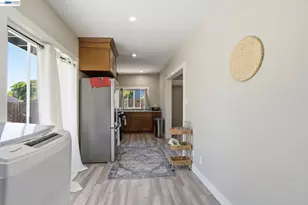 2102 Overhill Rd, Concord, CA 94520 - Photo 24