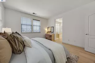 221 Dutra Vernaci Dr, Union City, CA 94587 - Photo 18