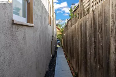 5340 Walnut St, Oakland, CA 94619 - Photo 32