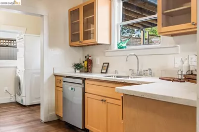 5340 Walnut St, Oakland, CA 94619 - Photo 14