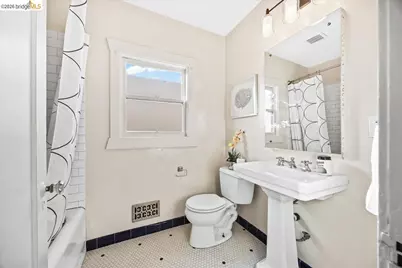 5340 Walnut St, Oakland, CA 94619 - Photo 20