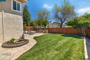 933 Spring Water St, Danville, CA 94506 - Photo 36