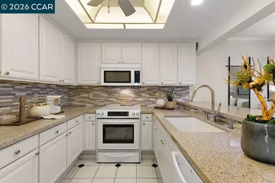 2057 Golden Rain Rd #8, Walnut Creek, CA 94595 - Photo 8