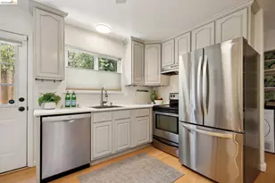 2207 Damuth St, Oakland, CA 94602 - Photo 10