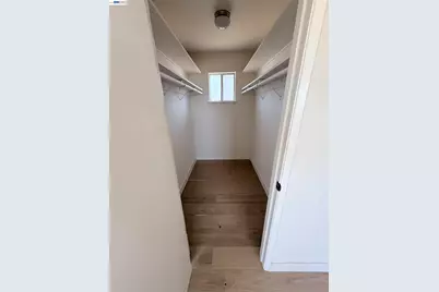 9155 Crest Ave, Oakland, CA 94605 - Photo 16