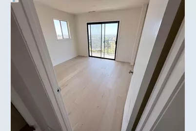 9155 Crest Ave, Oakland, CA 94605 - Photo 22