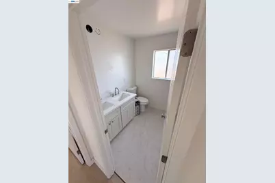 9155 Crest Ave, Oakland, CA 94605 - Photo 20