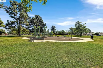 4290 Tiburon Dr, Fremont, CA 94555 - Photo 32