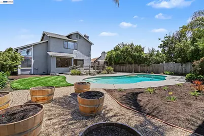 115 Heartford Way, American Canyon, CA 94503 - Photo 2
