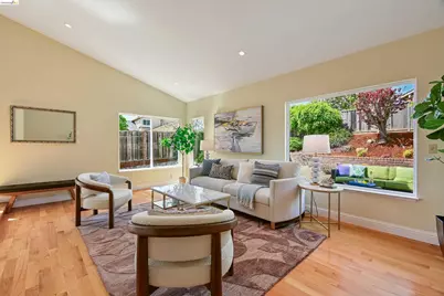 4303 Chamberlin Ct, Oakland, CA 94619 - Photo 6
