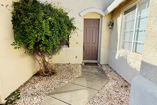 2126 Shenandoah Dr, Tracy, CA 95377 - Photo 2