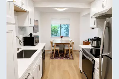 8761 Mountain Blvd #11, Oakland, CA 94605 - Photo 2