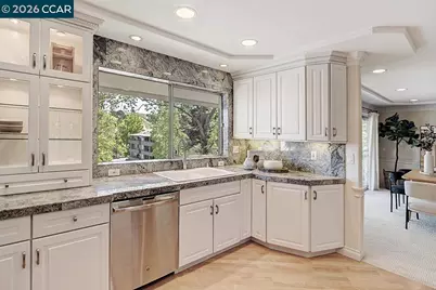 1605 Ptarmigan Dr #1B, Walnut Creek, CA 94595 - Photo 14