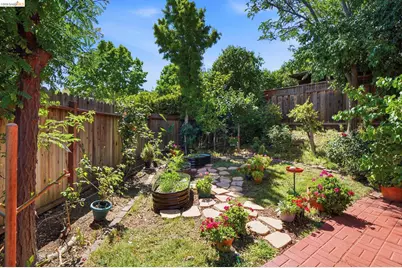 1315 Oakcrest Way, Antioch, CA 94509 - Photo 12
