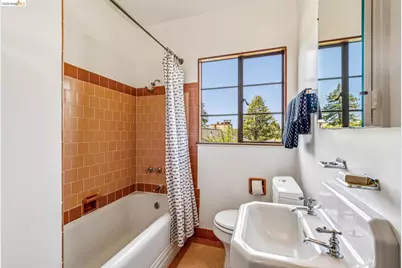 335 Vermont Ave, Berkeley, CA 94707 - Photo 30