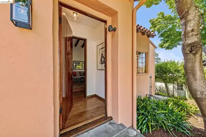 335 Vermont Ave, Berkeley, CA 94707 - Photo 8