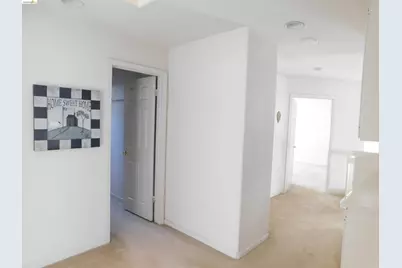 15678 Atlantus Ave, San Leandro, CA 94579 - Photo 16