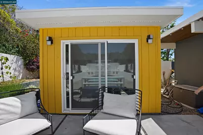 8010 Shay Dr, Oakland, CA 94605 - Photo 44
