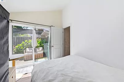 2402 Heathrow Ln, San Leandro, CA 94577 - Photo 46