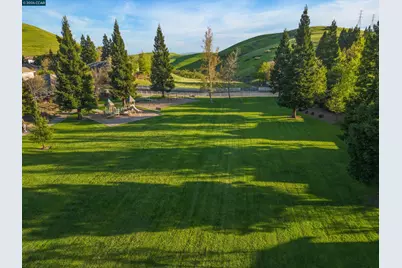 415 Skycrest Dr, Danville, CA 94506 - Photo 46