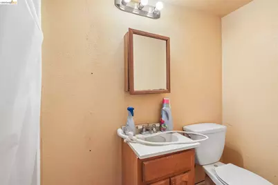 5081 Congress Ave, Oakland, CA 94601 - Photo 20