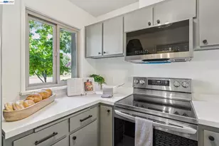 1159 Island Dr, Alameda, CA 94502 - Photo 8