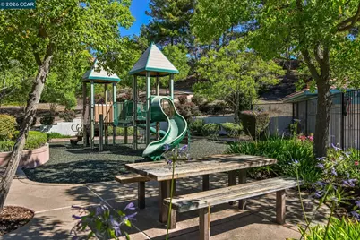 421 Stoneybrook Ct, Danville, CA 94506 - Photo 38
