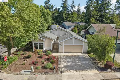 498 Freitas Rd, Danville, CA 94526 - Photo 2