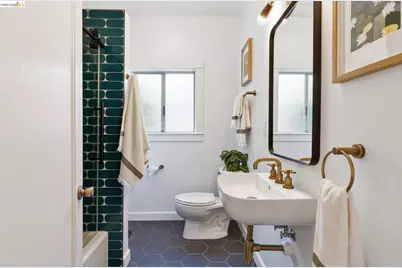 5501 Thomas Ave, Oakland, CA 94618 - Photo 32