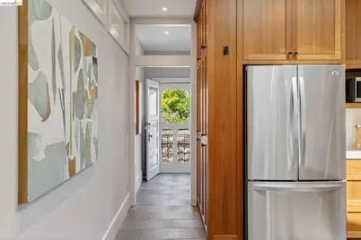 5501 Thomas Ave, Oakland, CA 94618 - Photo 34