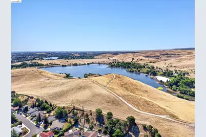 2458 Grimsby Dr, Antioch, CA 94509 - Photo 38